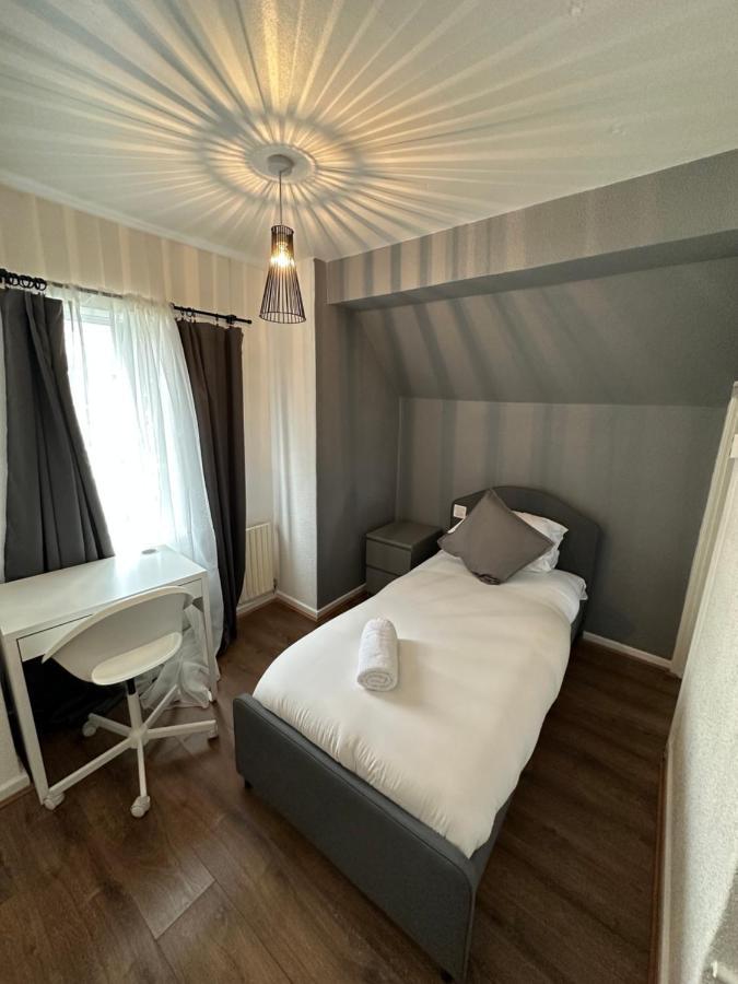 Lovely Spacious 3 Bedrooms House 버밍엄 외부 사진